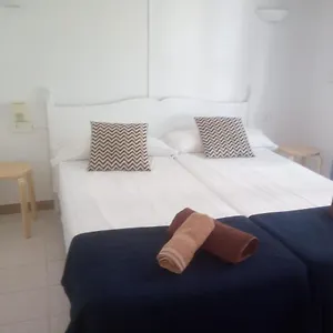 Apartamentos PLAYA PARK BRISAS Son Xoriguer Cala'N Bosch (Menorca)